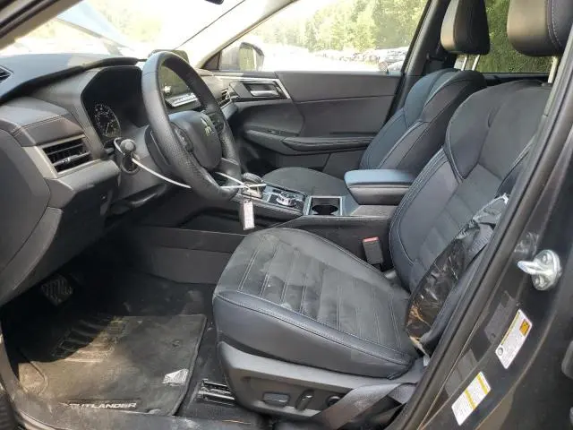2024 MITSUBISHI OUTLANDER SE  