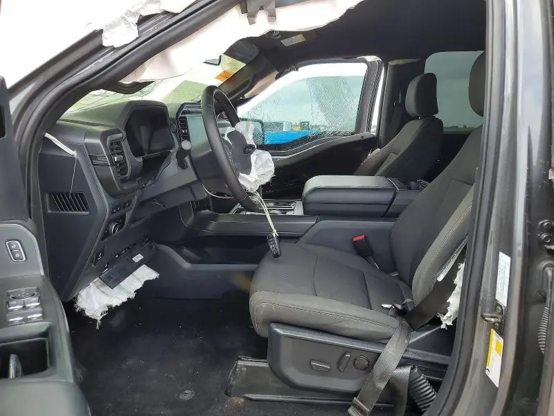 2024 FORD F150 XLT  