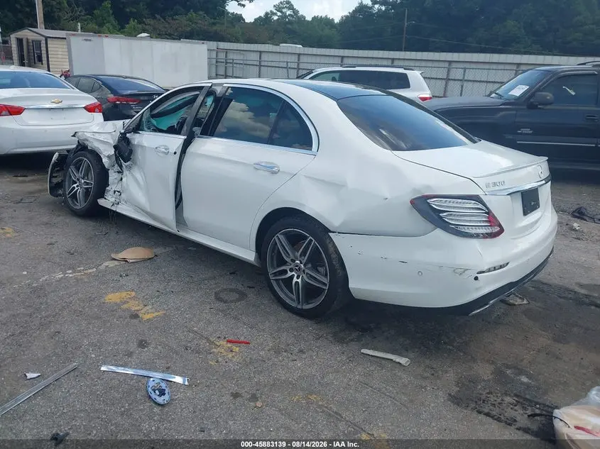 2017 MERCEDES-BENZ E 300  
