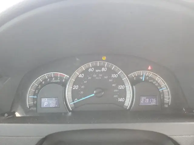 2012 TOYOTA CAMRY BASE  