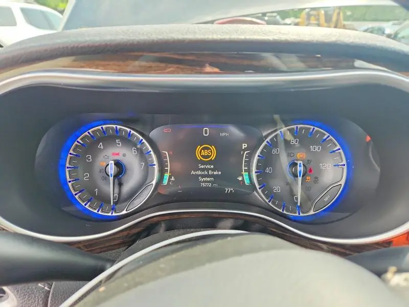 2023 CHRYSLER PACIFICA LIMITED  