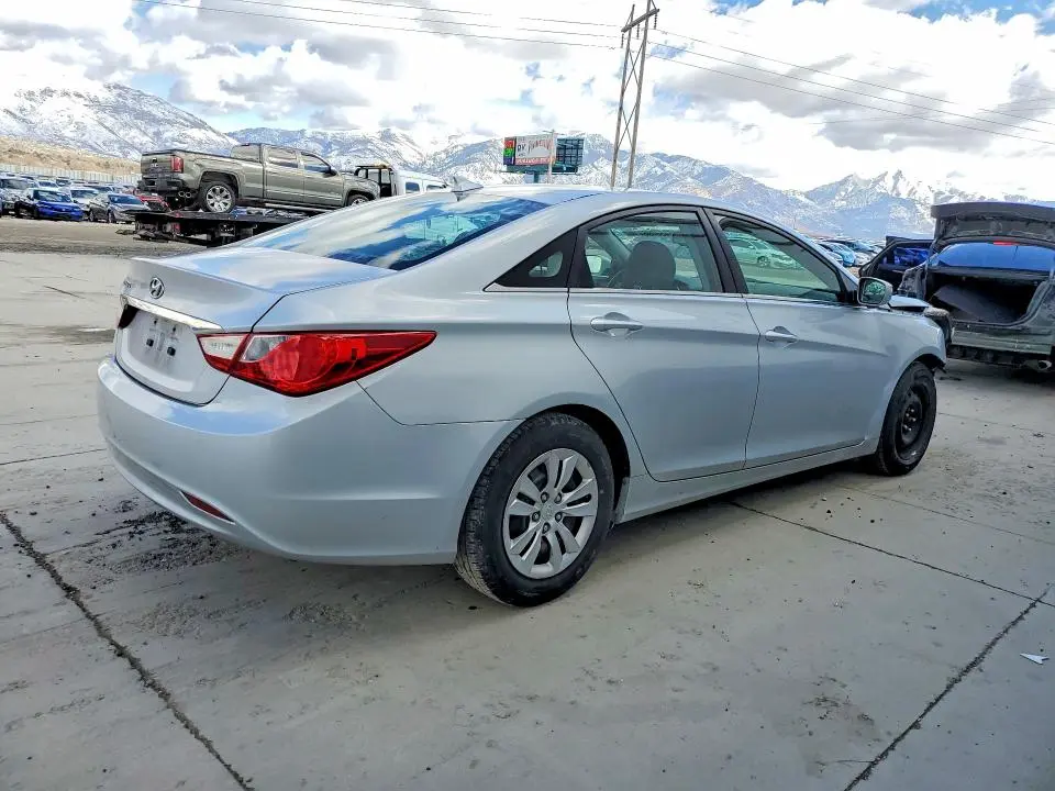 2012 HYUNDAI SONATA GLS  