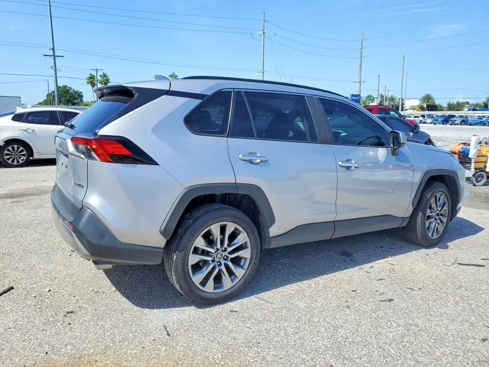 2022 TOYOTA RAV4 LIMITED  