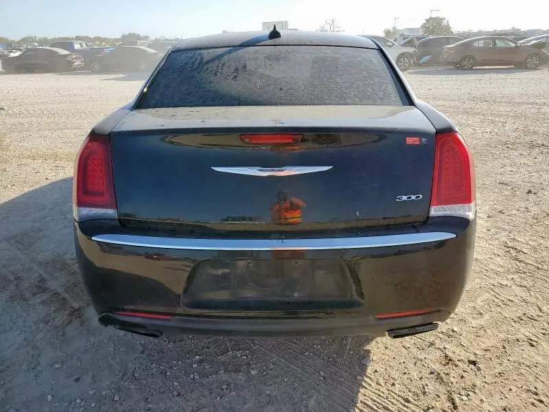 2016 CHRYSLER 300 LIMITED  