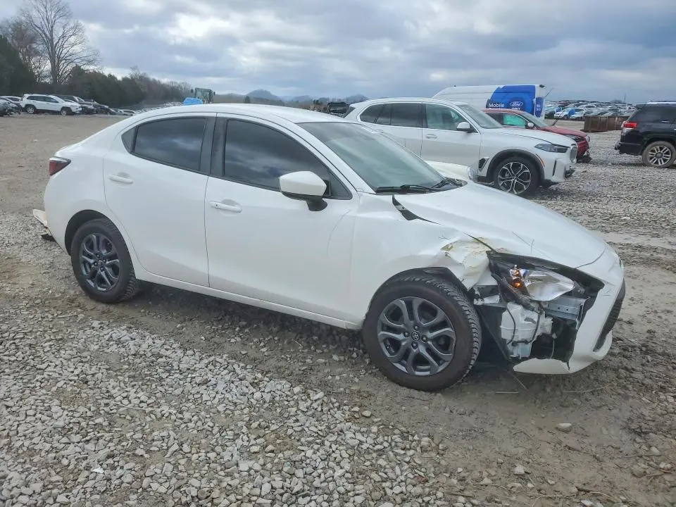 2019 TOYOTA YARIS LE  