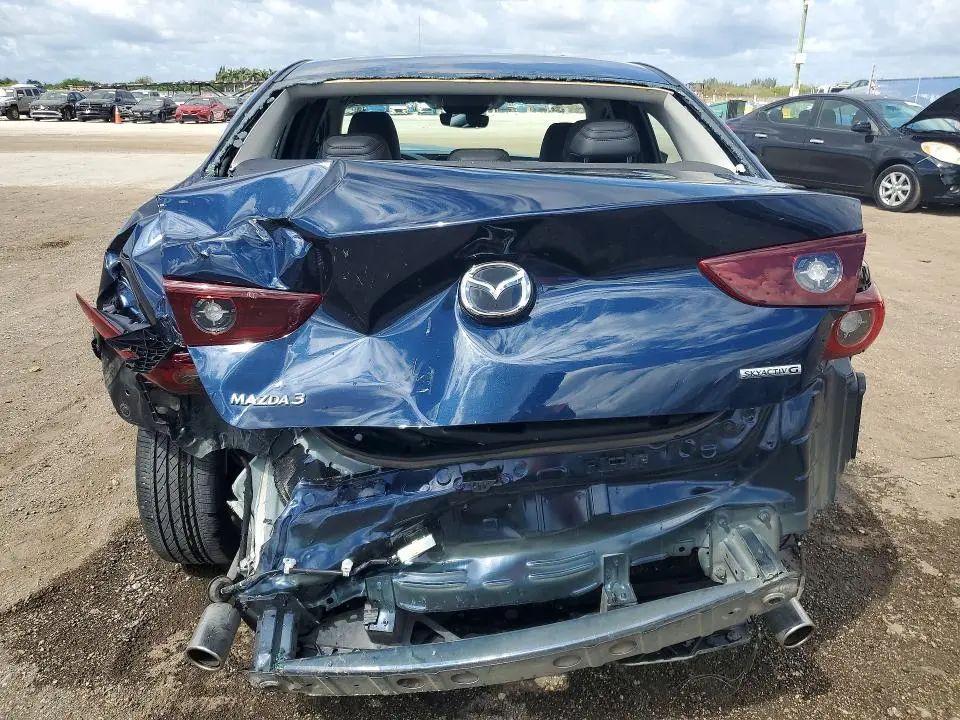 2025 MAZDA 3 PREFERRED  