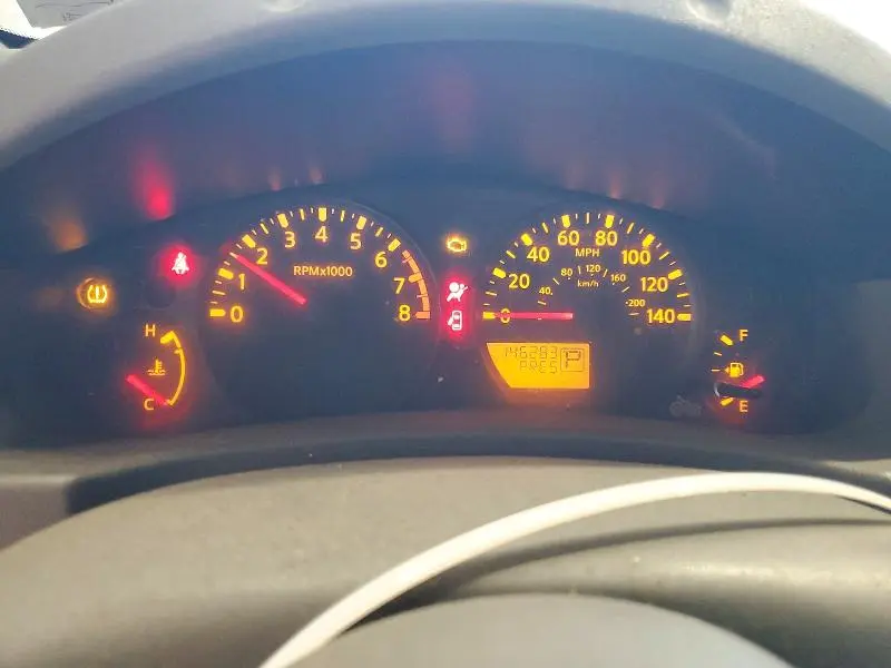 2013 NISSAN FRONTIER S  