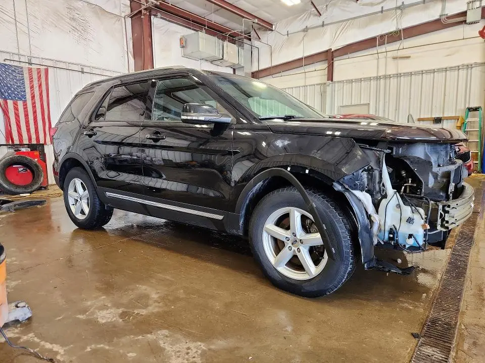 2017 FORD EXPLORER XLT  