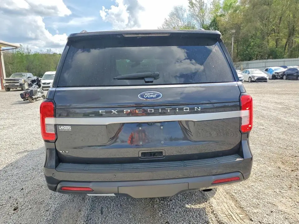 2022 FORD EXPEDITION XLT  