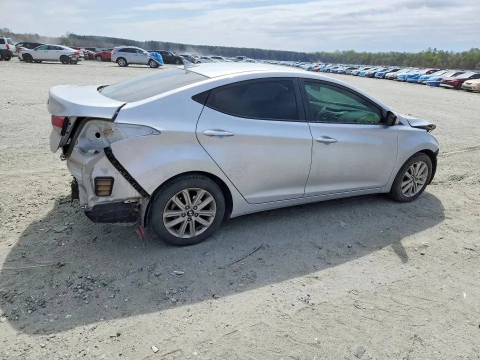 2014 HYUNDAI ELANTRA SE  