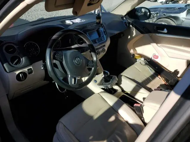 2013 VOLKSWAGEN TIGUAN S  