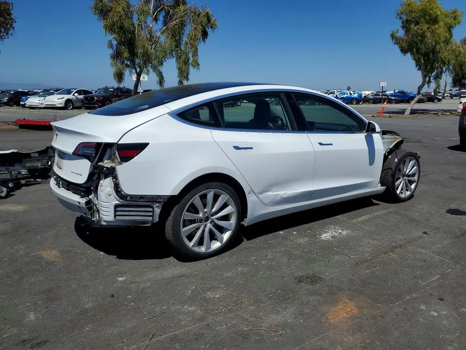 2018 TESLA MODEL 3   