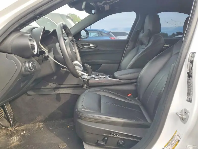 2022 ALFA ROMEO GIULIA SUPER  