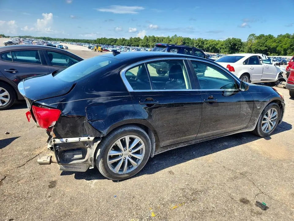 2015 INFINITI Q40   