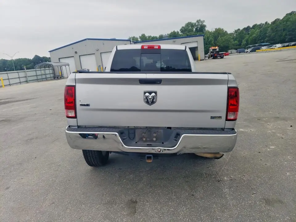 2013 RAM 1500 SLT  
