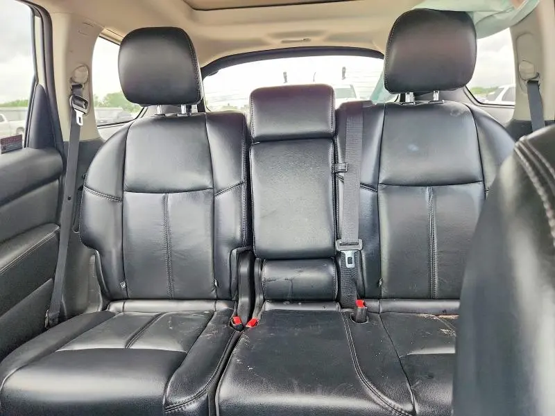 2017 NISSAN PATHFINDER SL  