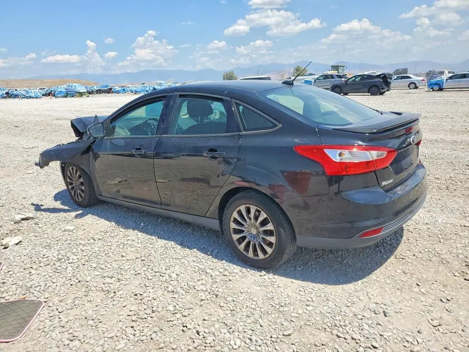 2013 FORD FOCUS SE  