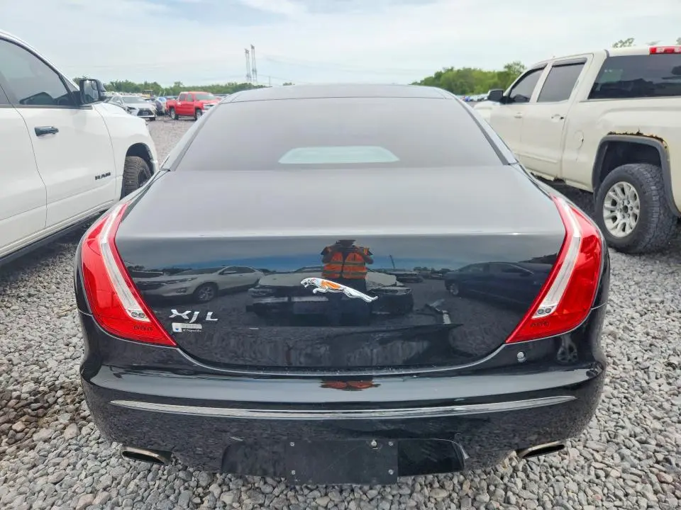2011 JAGUAR XJL   