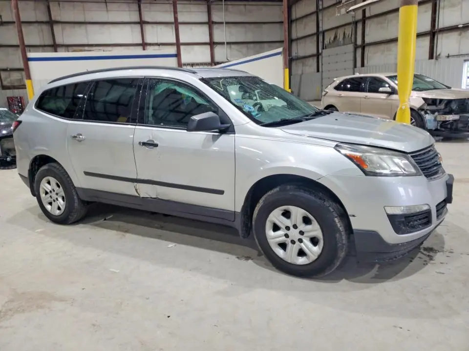 2014 CHEVROLET TRAVERSE LS  