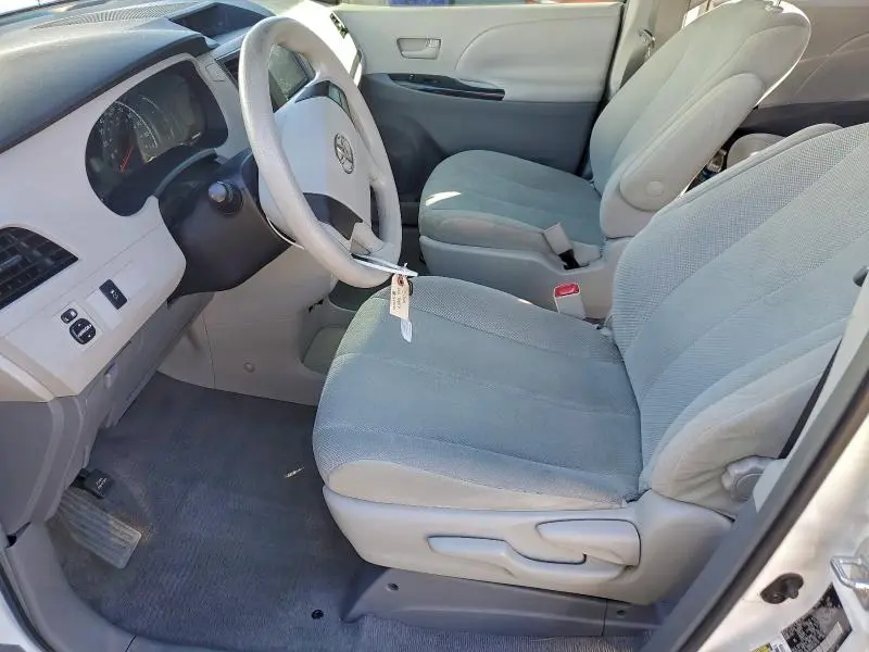 2011 TOYOTA SIENNA BASE 7-PASSENGER  