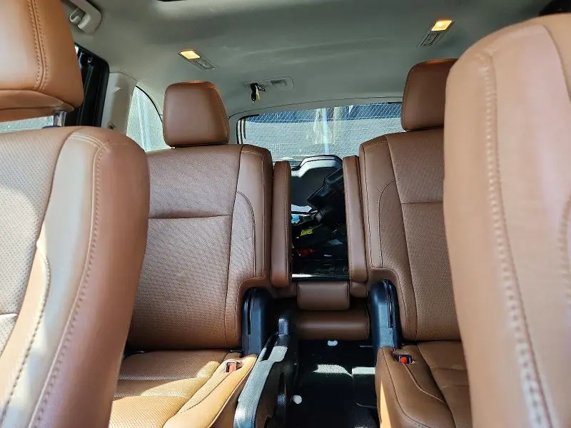 2019 TOYOTA HIGHLANDER LIMITED PLATINUM  
