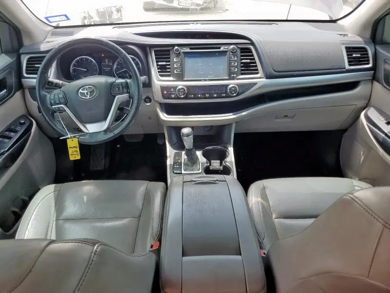 2015 TOYOTA HIGHLANDER XLE  