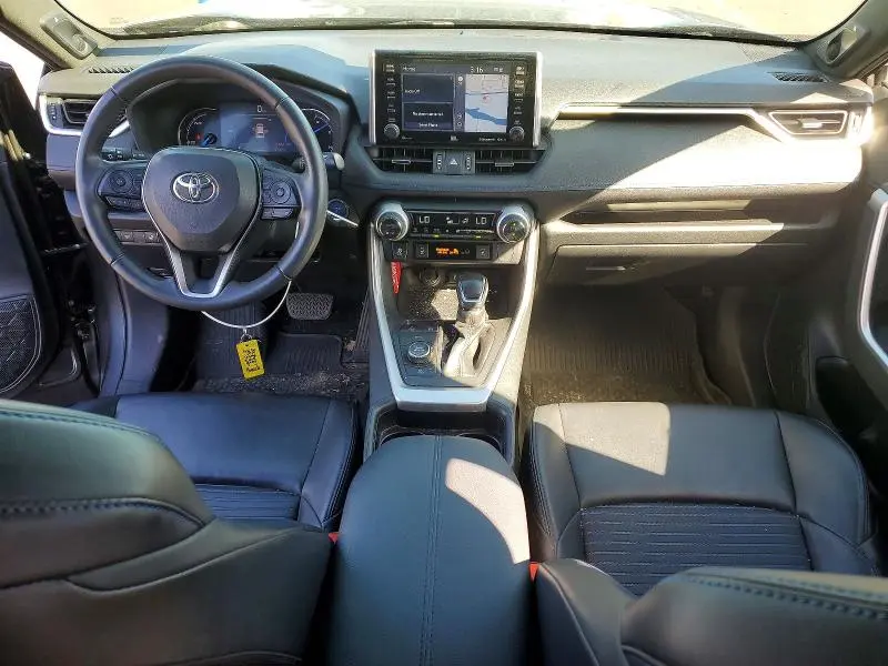 2020 TOYOTA RAV4 XSE  