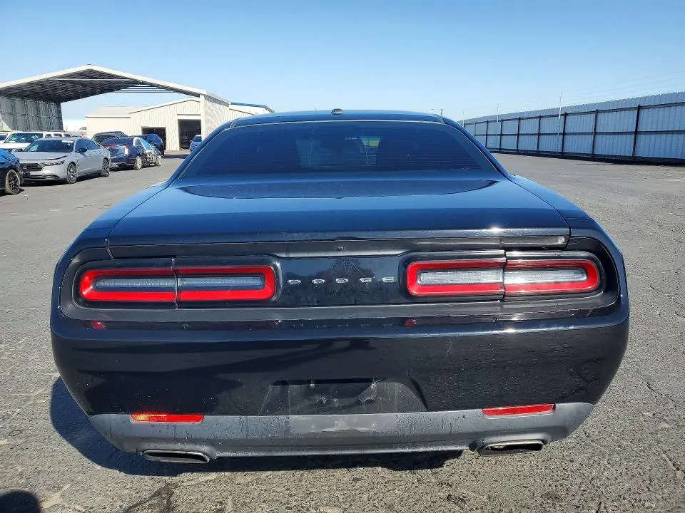 2016 DODGE CHALLENGER SXT  