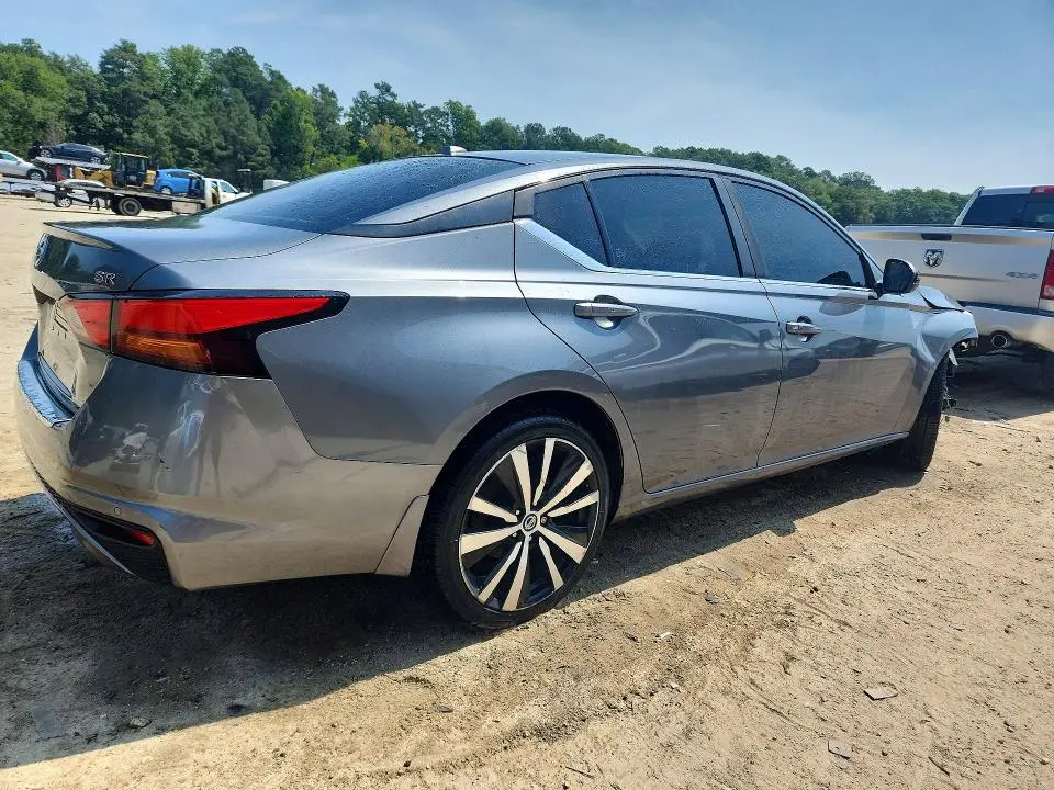 2020 NISSAN ALTIMA SR  