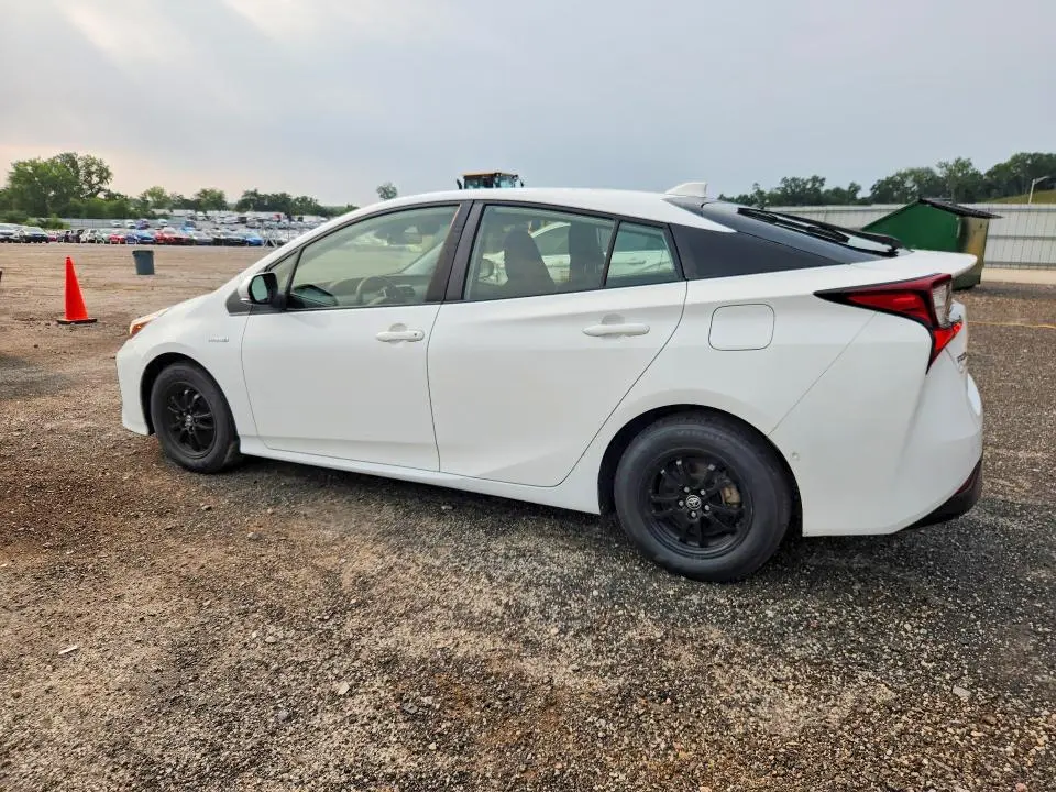 2021 TOYOTA PRIUS LE  