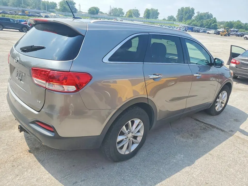 2017 KIA SORENTO LX V6  