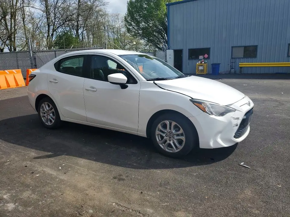 2017 TOYOTA YARIS IA BASE  