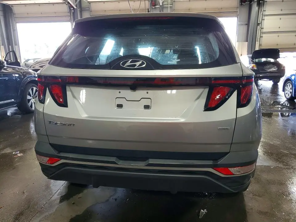 2023 HYUNDAI TUCSON SE  
