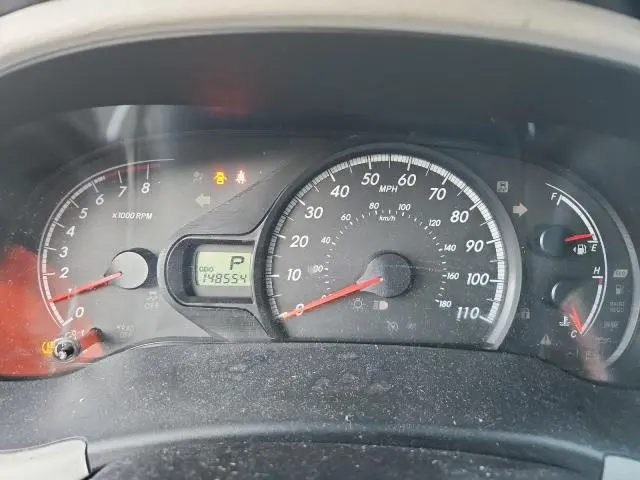 2011 TOYOTA SIENNA LE  