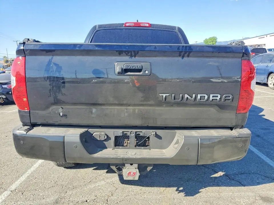 2021 TOYOTA TUNDRA CREWMAX SR5  
