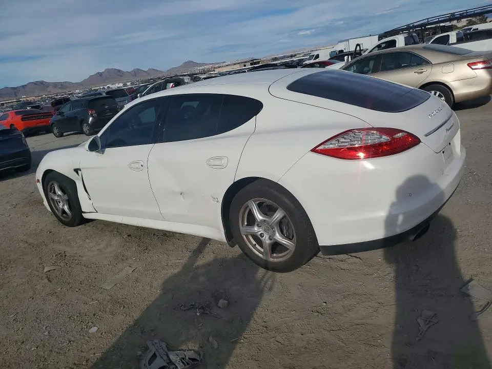 2011 PORSCHE PANAMERA 2  