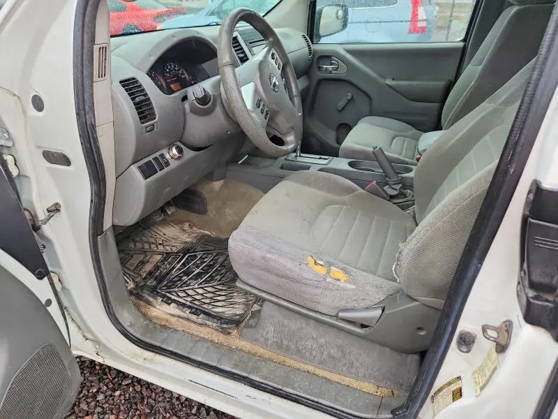 2015 NISSAN FRONTIER S  