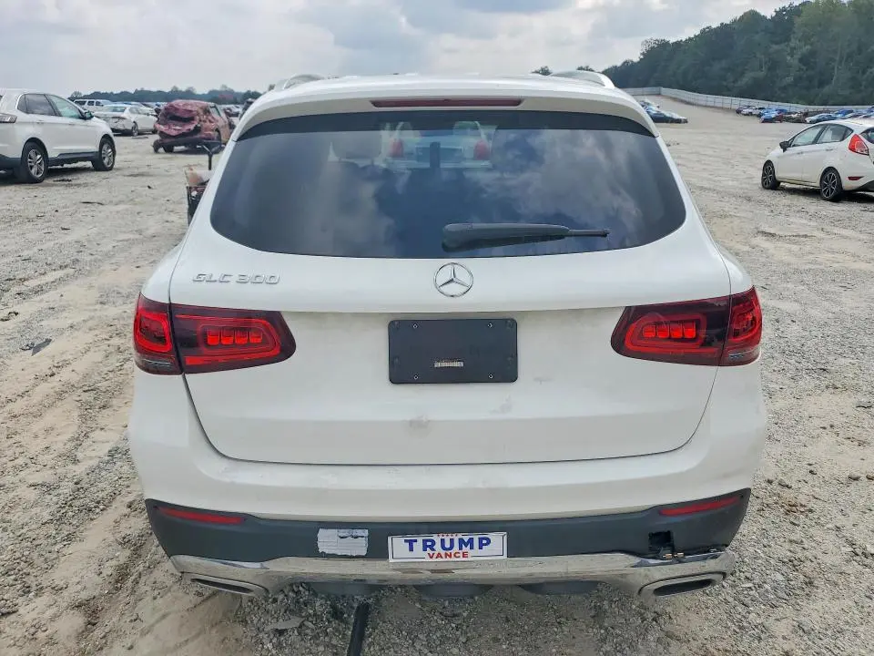 2020 MERCEDES-BENZ GLC 300  