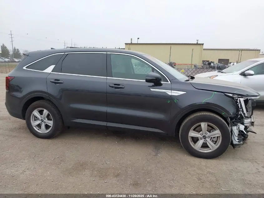2025 KIA SORENTO LX