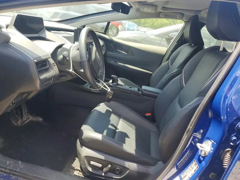 2024 TOYOTA PRIUS XLE  