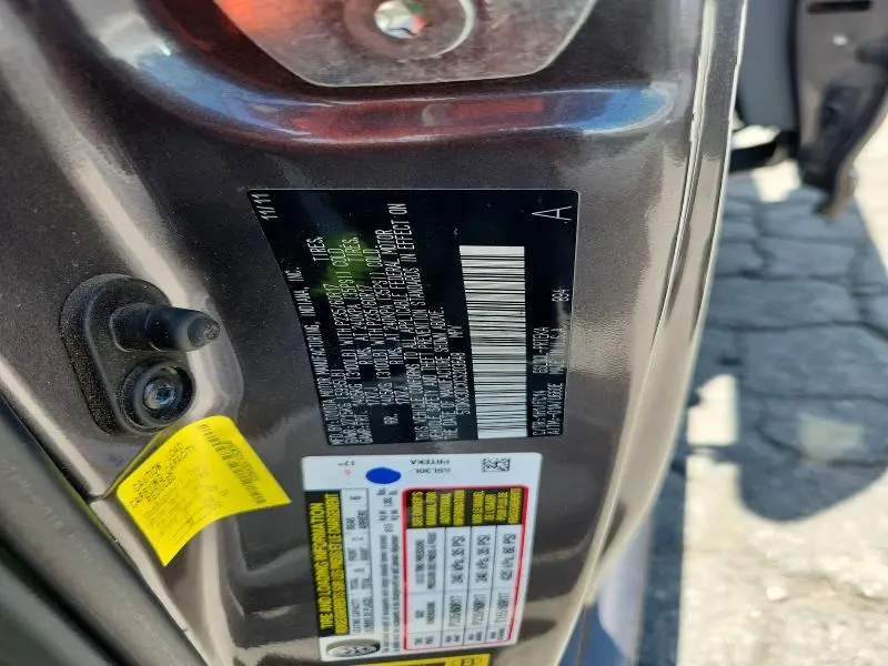 2012 TOYOTA SIENNA LE  