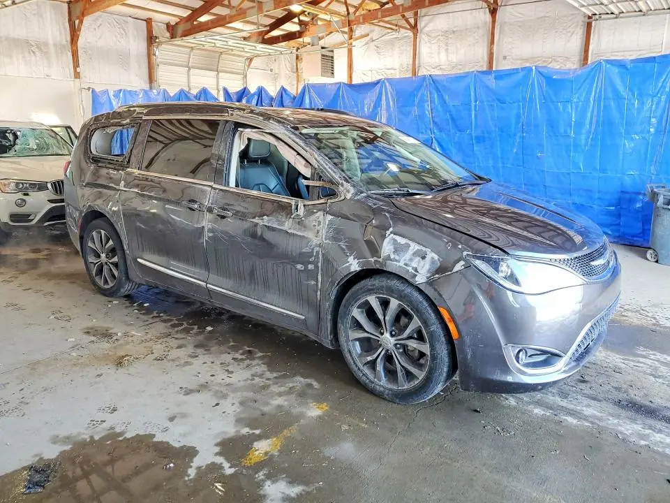 2018 CHRYSLER PACIFICA LIMITED  