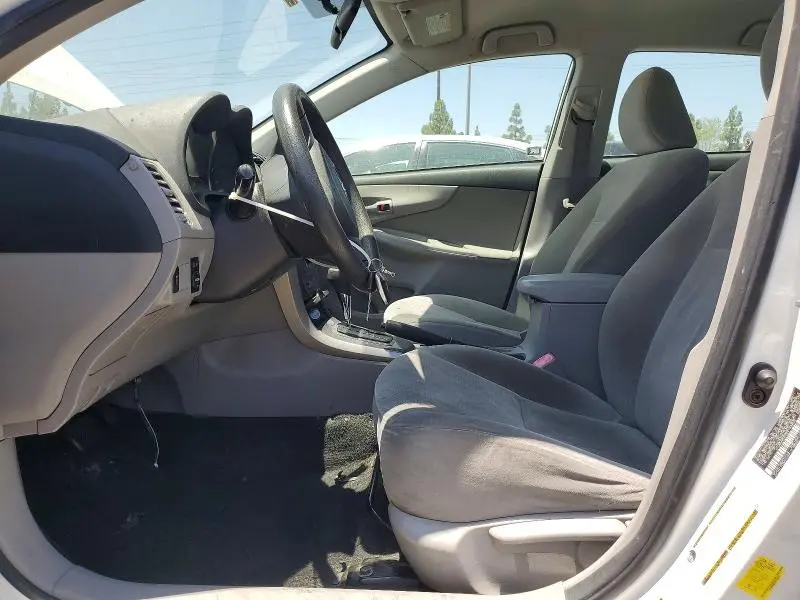 2011 TOYOTA COROLLA BASE  