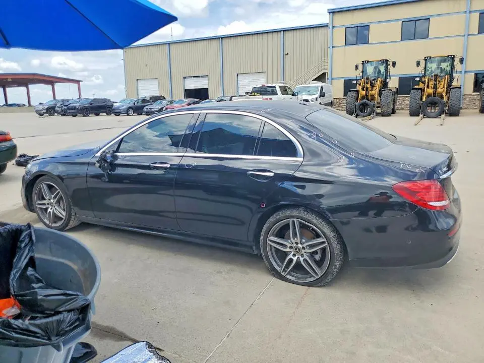 2017 MERCEDES-BENZ E 300  