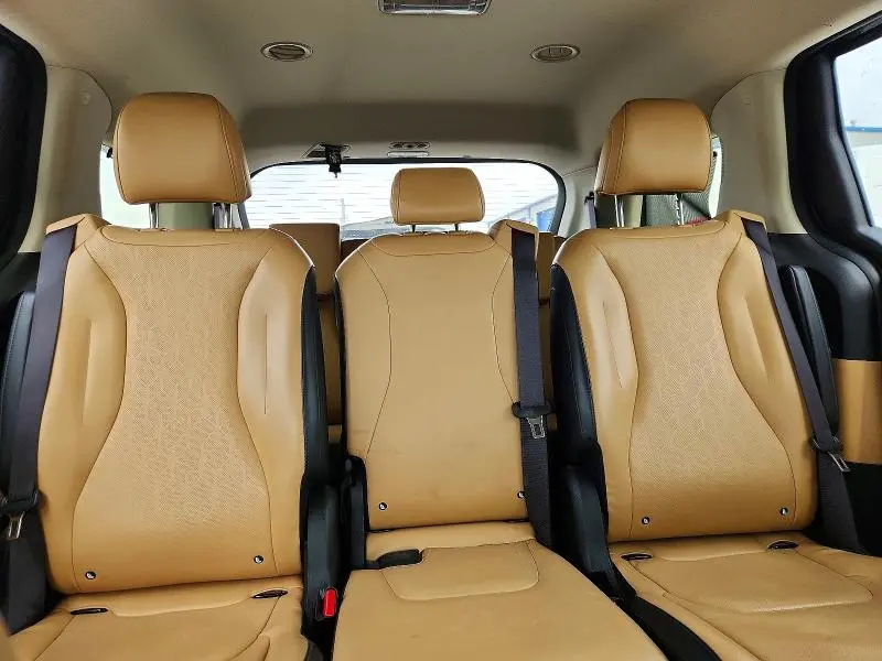 2022 KIA CARNIVAL EX  