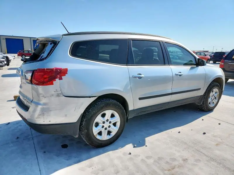 2014 CHEVROLET TRAVERSE LS  
