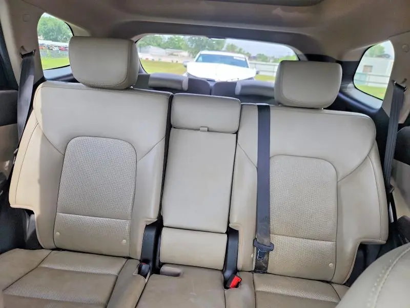 2017 HYUNDAI SANTA FE SE ULTIMATE  
