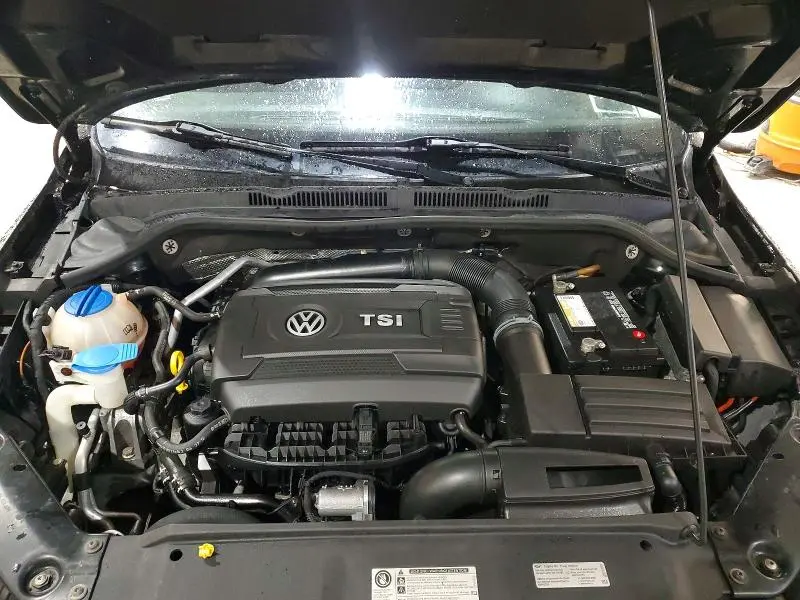 2015 VOLKSWAGEN JETTA SE  