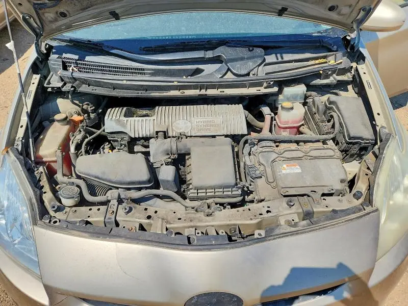 2010 TOYOTA PRIUS III  