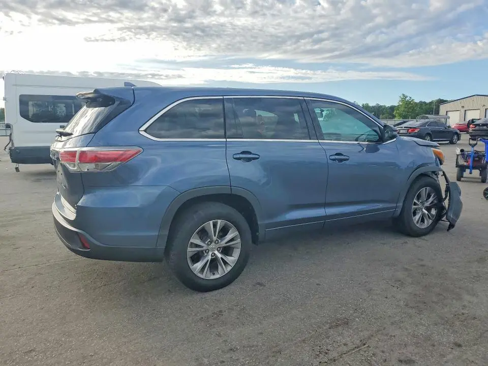 2015 TOYOTA HIGHLANDER LE PLUS  